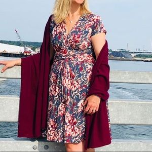 Luxurious Garnet Hill Burgundy Cashmere wrap